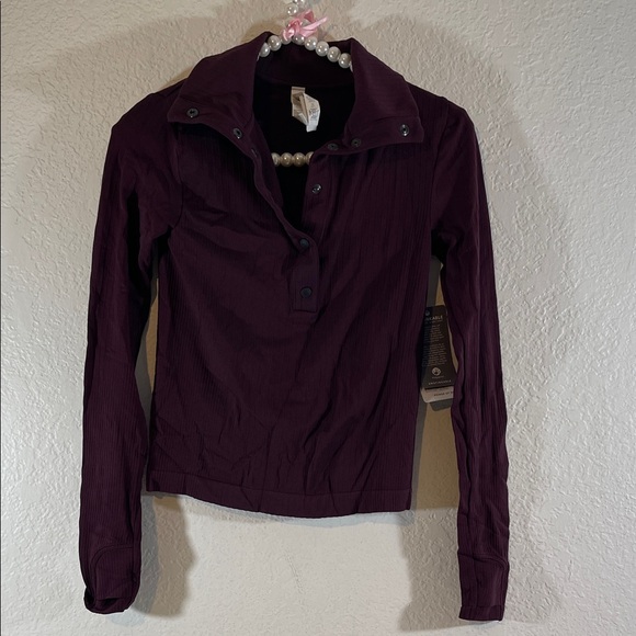 ATHLETA Flurry Seamless Henley Size XXS NEW - Picture 2 of 11